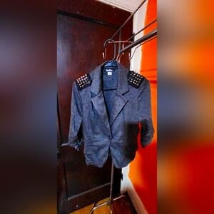 Woman grey jacket